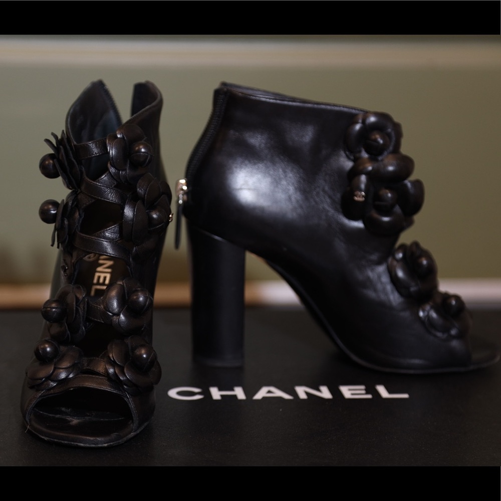 CHANEL Black Camellia Flower Lambskin Heels EU38